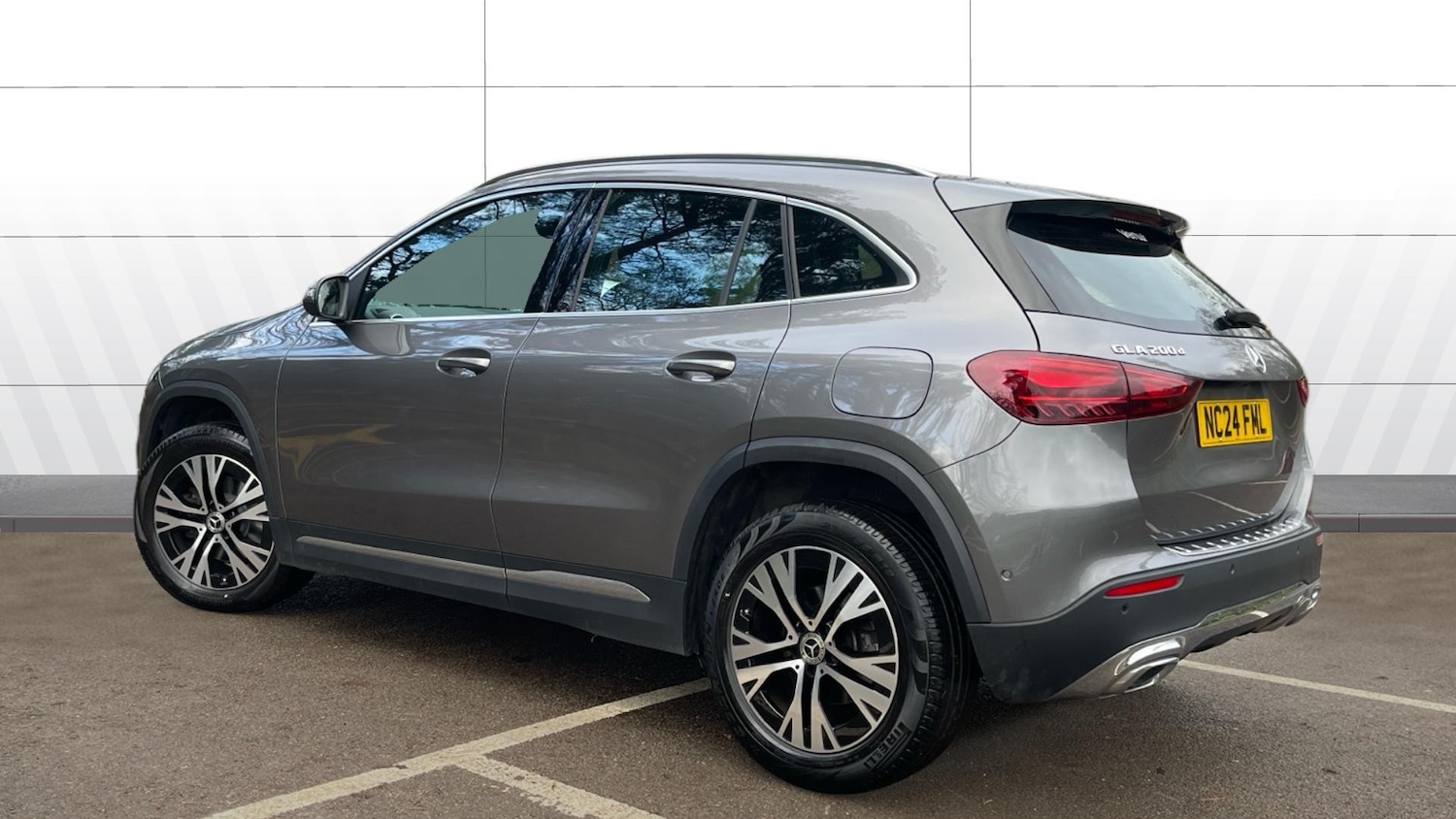 Used Mercedes-Benz GLA 2024 for sale - 77003255: Photo 2