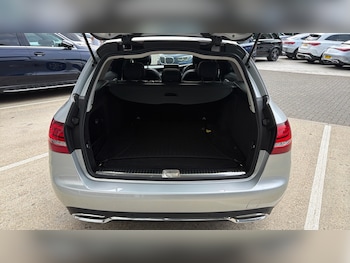 Used Mercedes-Benz C Class 2016 for sale - 79295850: Photo