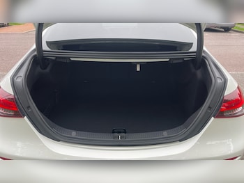 Used Mercedes-Benz E Class 2023 for sale - 76782542: Photo