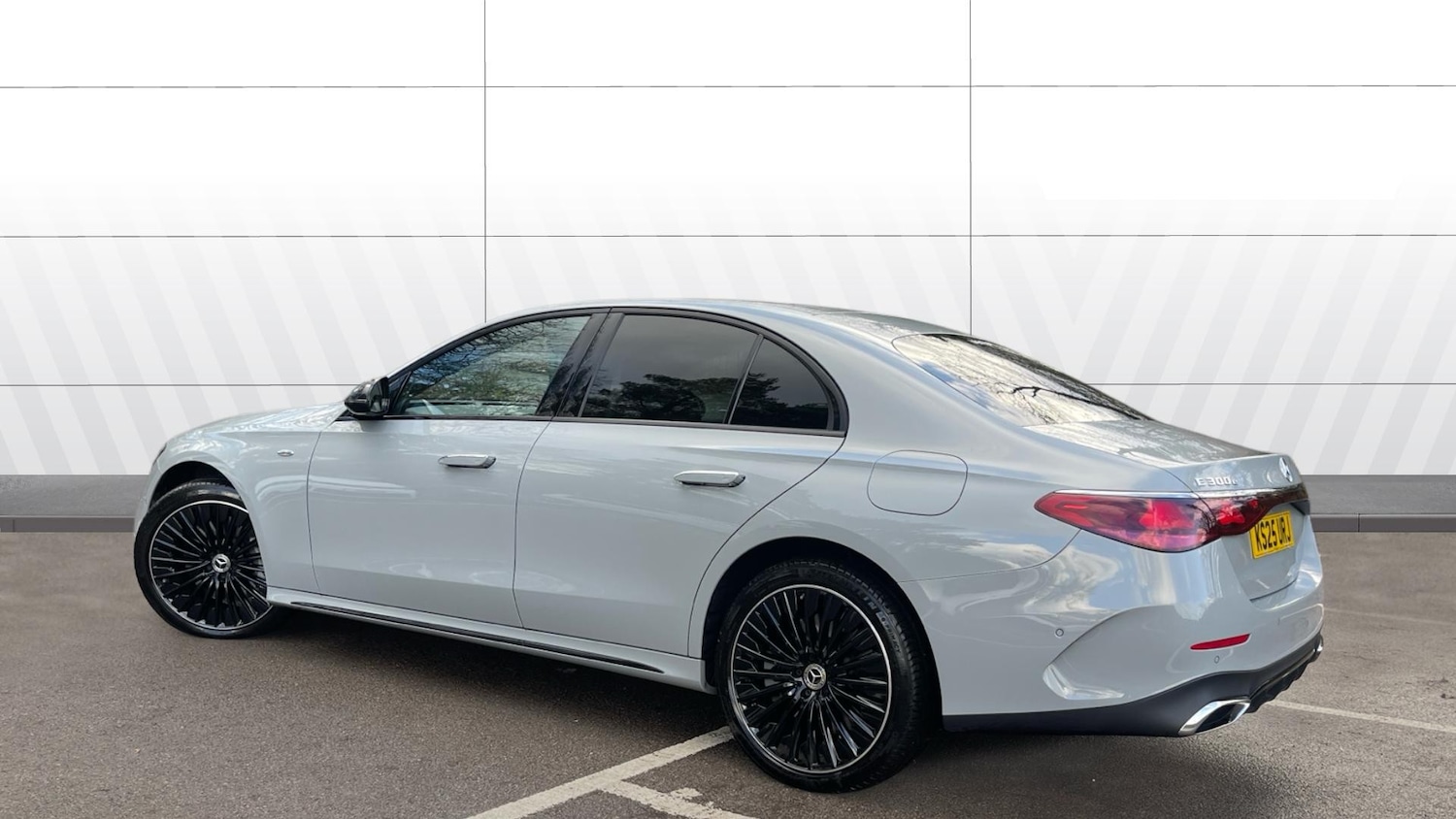 Used Mercedes-Benz E Class 2025 for sale - 77357184: Photo 2