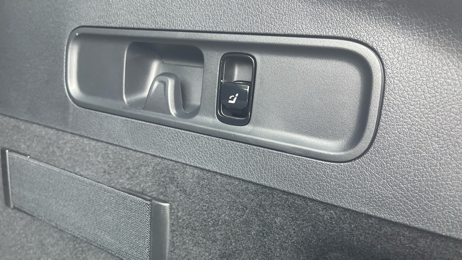 Used Mercedes-Benz GLC 2025 for sale - 77135635: Photo 28