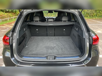 Used Mercedes-Benz GLC 2024 for sale - 75924744: Photo