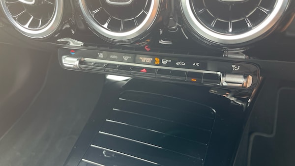 Used Mercedes-Benz CLA 2024 for sale - 76127959: Photo 39