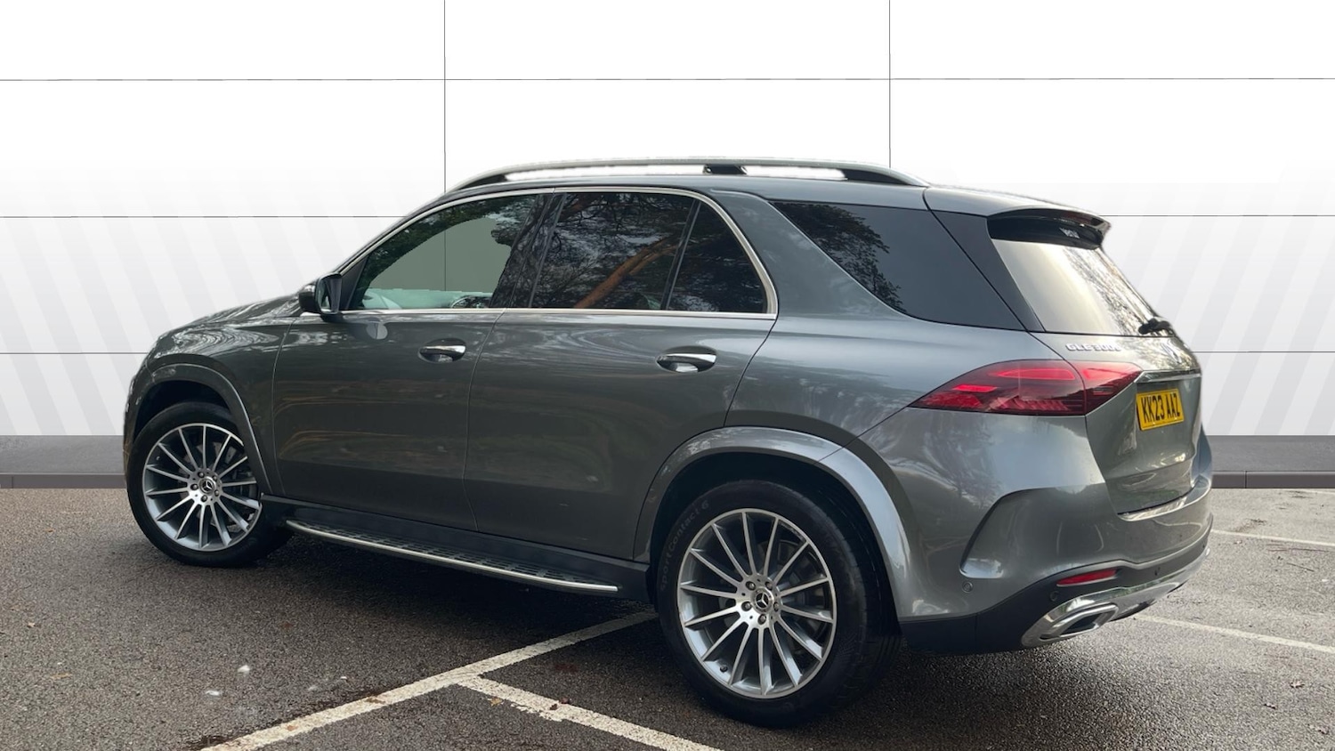 Used Mercedes-Benz GLE 2023 for sale - 77000943: Photo 2