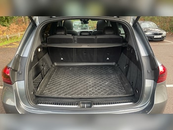 Used Mercedes-Benz GLE 2023 for sale - 77000943: Photo