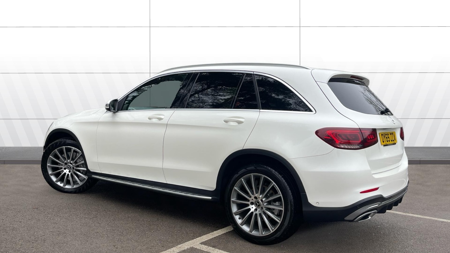 Used Mercedes-Benz GLC 2019 for sale - 77171085: Photo 2