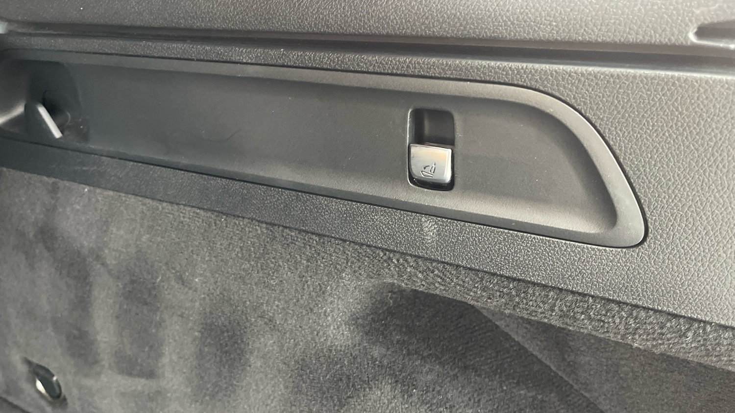 Used Mercedes-Benz GLC 2019 for sale - 77171085: Photo 28