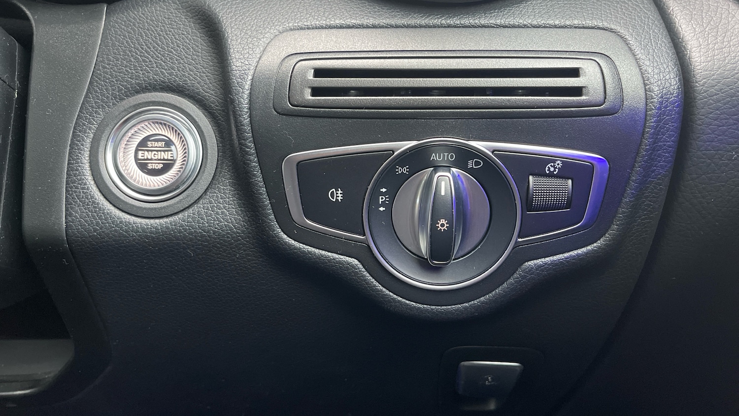 Used Mercedes-Benz GLC 2019 for sale - 77171085: Photo 37