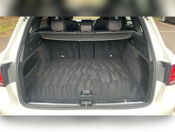 Used Mercedes-Benz GLC 2019 for sale - 77171085: Photo