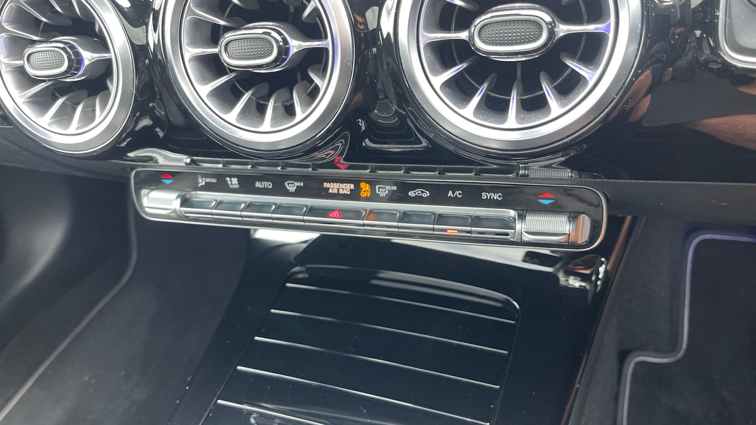 Used Mercedes-Benz A-Class 2022 for sale - 77921189: Photo 39