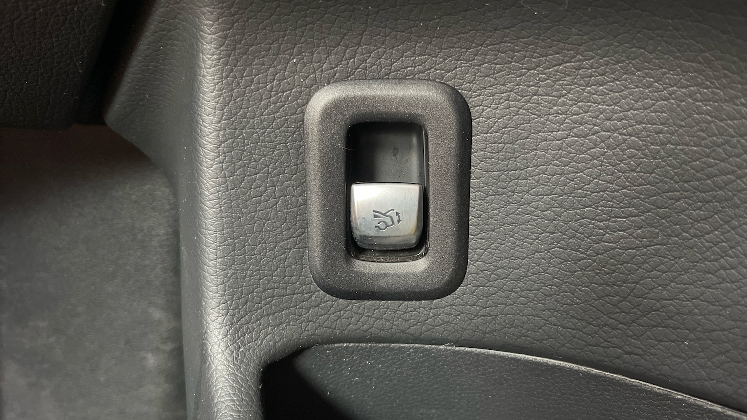 Used Mercedes-Benz GLC 2020 for sale - 77917082: Photo 36