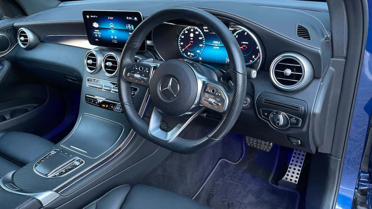 Used Mercedes-Benz GLC 2020 for sale - 76860183: Photo 11