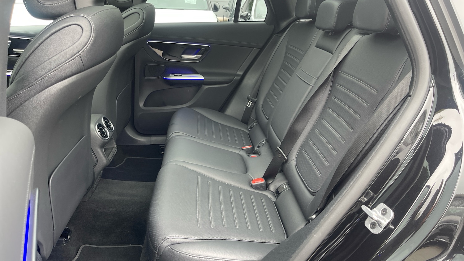 Used Mercedes-Benz GLC 2025 for sale - 76277101: Photo 16