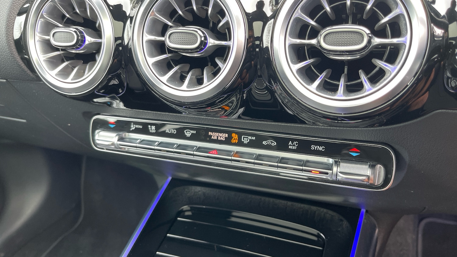 Used Mercedes-Benz GLA 2021 for sale - 77921190: Photo 39