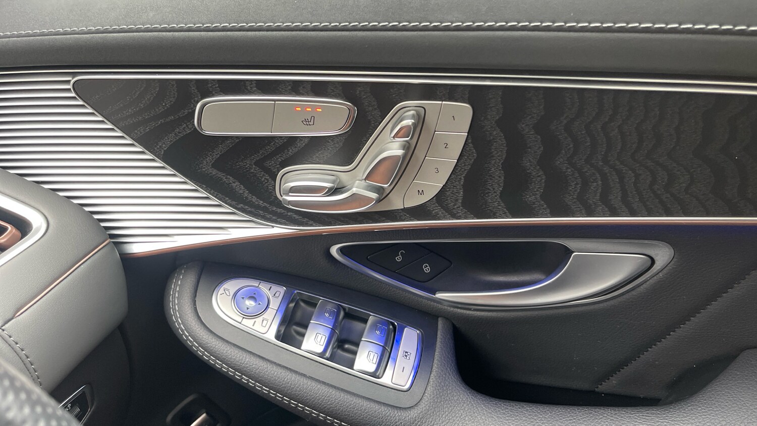 Used Mercedes-Benz EQC 2022 for sale - 76421755: Photo 38