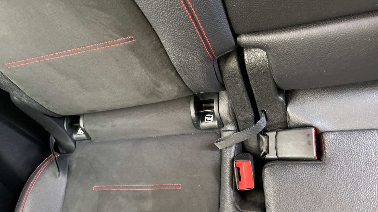 Used Mercedes-Benz GLB 2020 for sale - 76649532: Photo 17