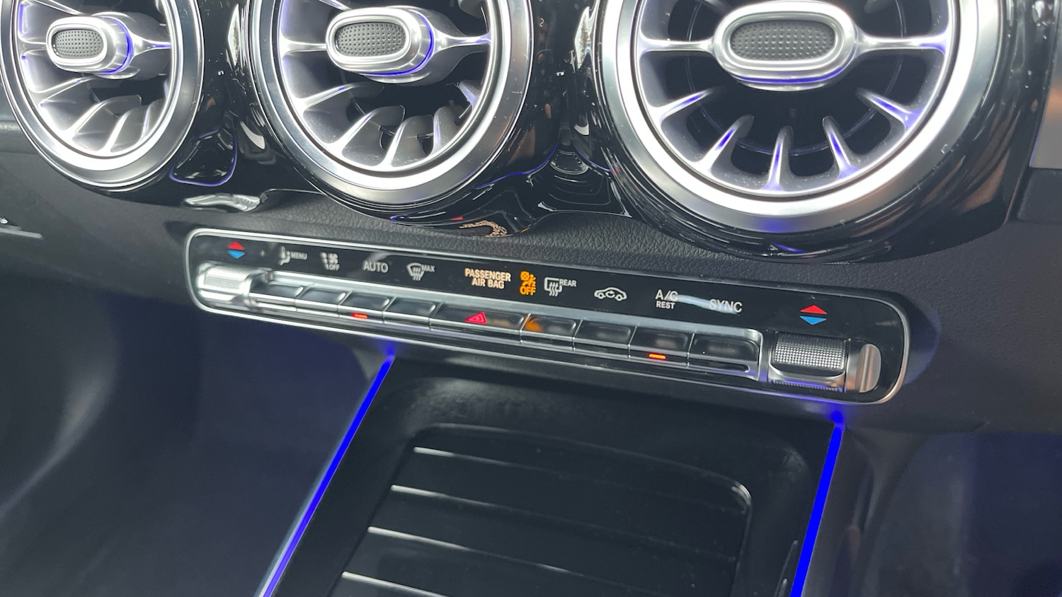 Used Mercedes-Benz GLB 2020 for sale - 76649532: Photo 39