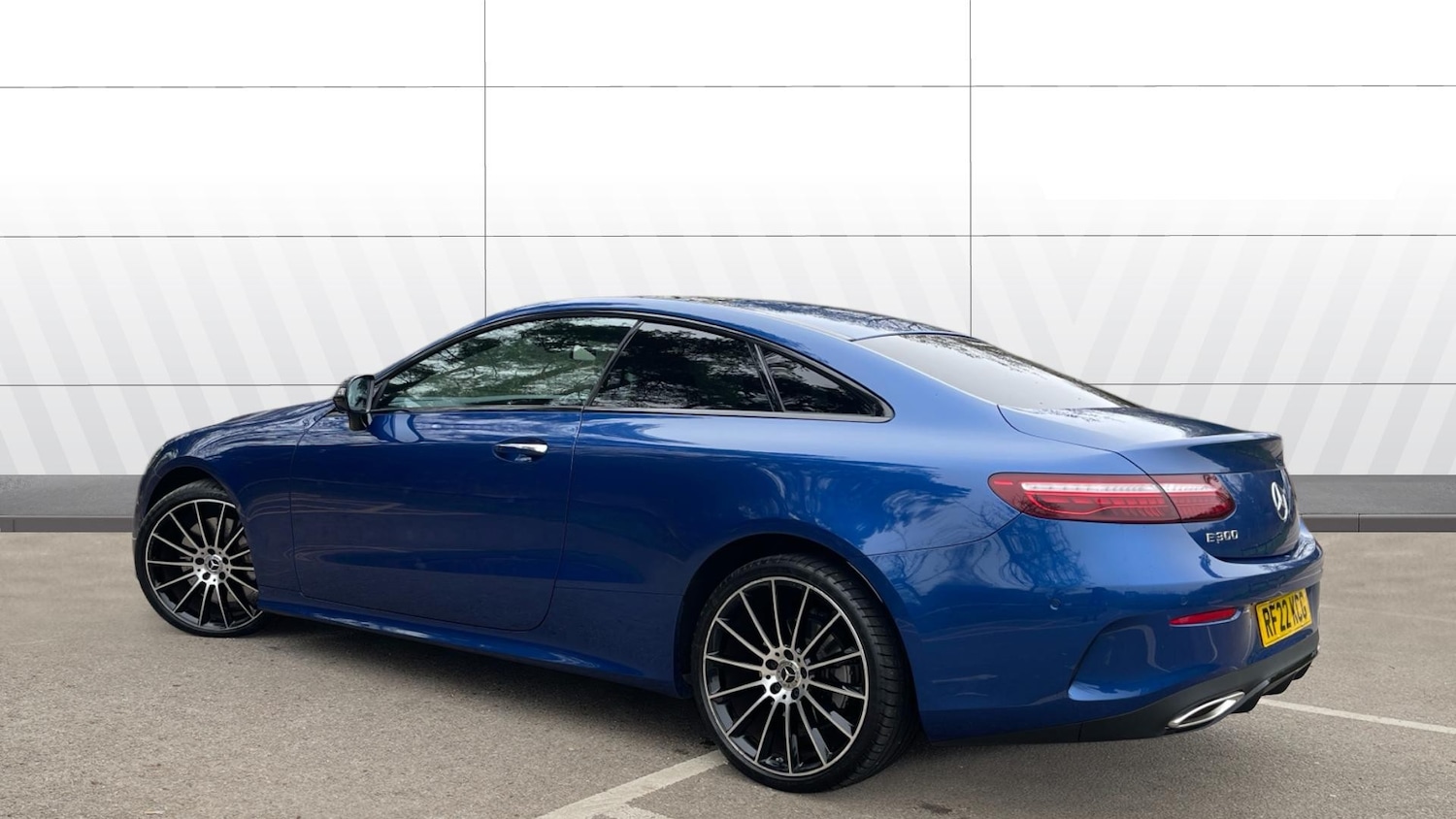 Used Mercedes-Benz E Class 2022 for sale - 77817899: Photo 2
