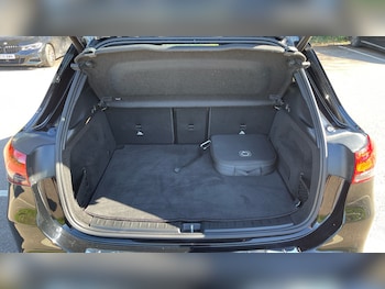 Used Mercedes-Benz EQA 2023 for sale - 77984782: Photo