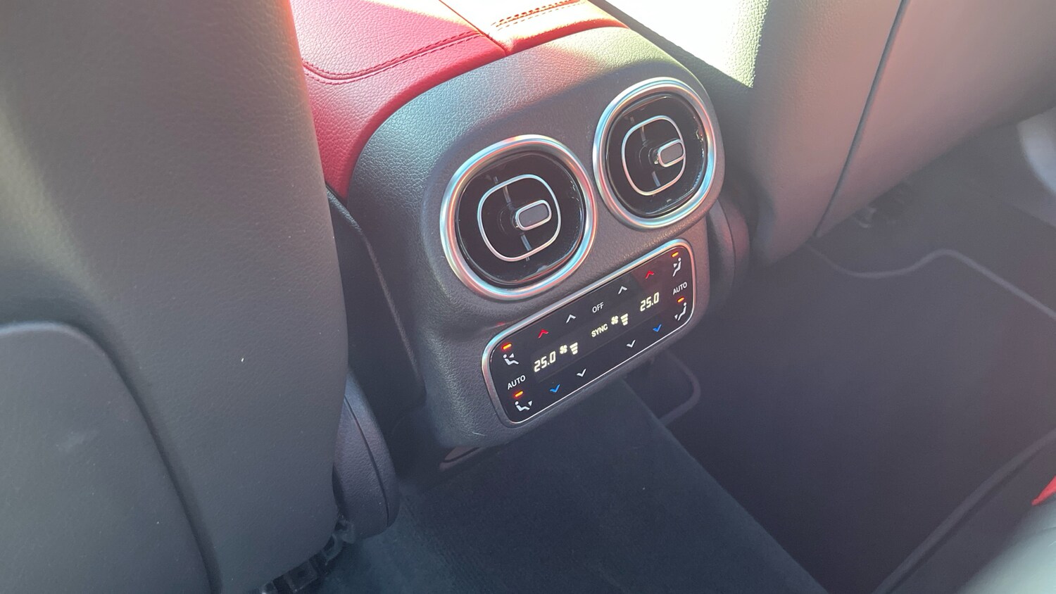 Used Mercedes-Benz GLC 2023 for sale - 76384886: Photo 30