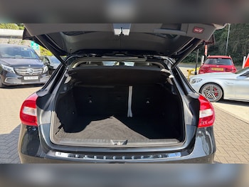 Used Mercedes-Benz GLA 2017 for sale - 79228777: Photo