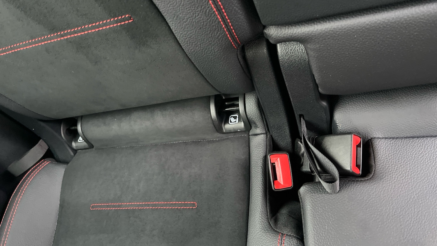 Used Mercedes-Benz GLB 2025 for sale - 77325997: Photo 17