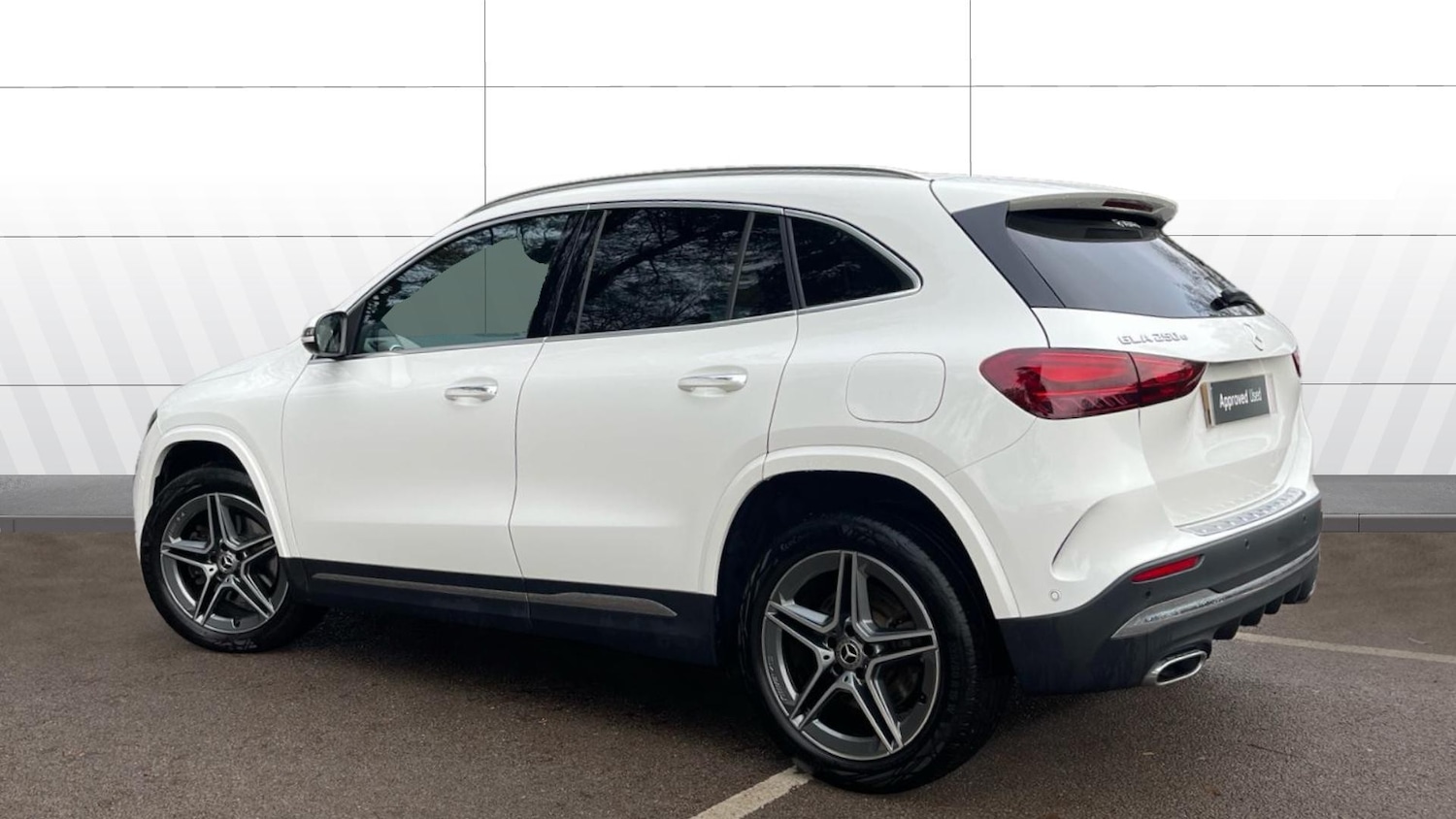 Used Mercedes-Benz GLA 2024 for sale - 76896787: Photo 2