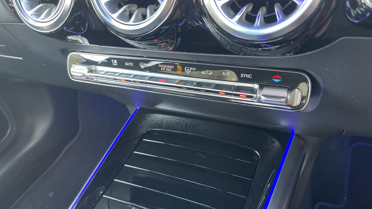 Used Mercedes-Benz GLA 2023 for sale - 76565328: Photo 38