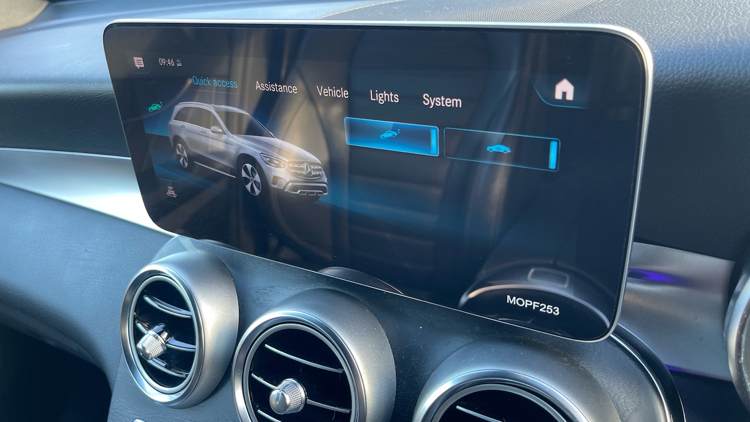 Used Mercedes-Benz GLC 2019 for sale - 76681617: Photo 42