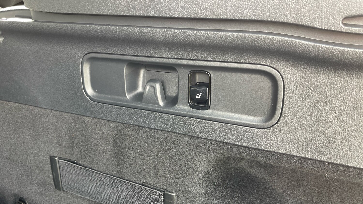 Used Mercedes-Benz GLC 2025 for sale - 78144181: Photo 28