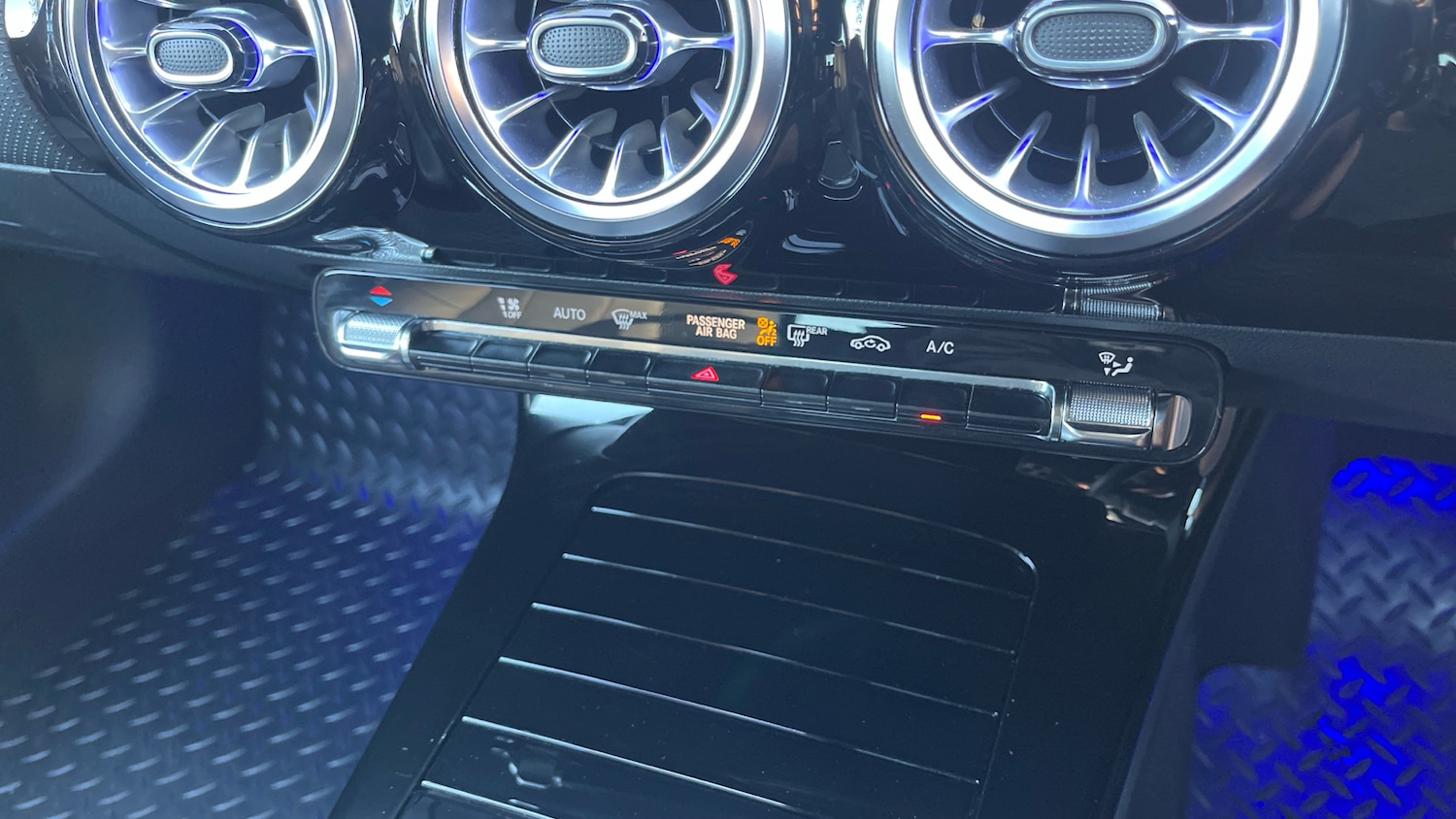 Used Mercedes-Benz A-Class 2023 for sale - 76792913: Photo 39