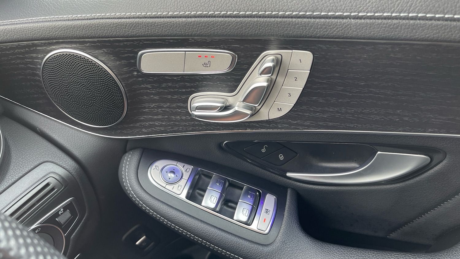 Used Mercedes-Benz GLC 2022 for sale - 76542773: Photo 37