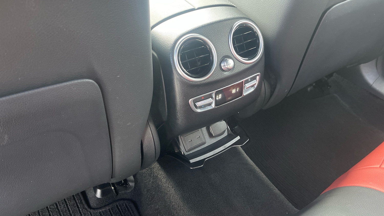 Used Mercedes-Benz GLC 2022 for sale - 76402303: Photo 30