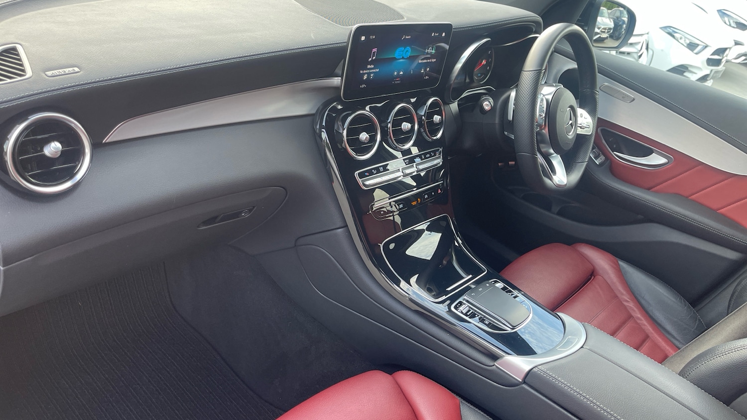 Used Mercedes-Benz GLC 2022 for sale - 76402303: Photo 34