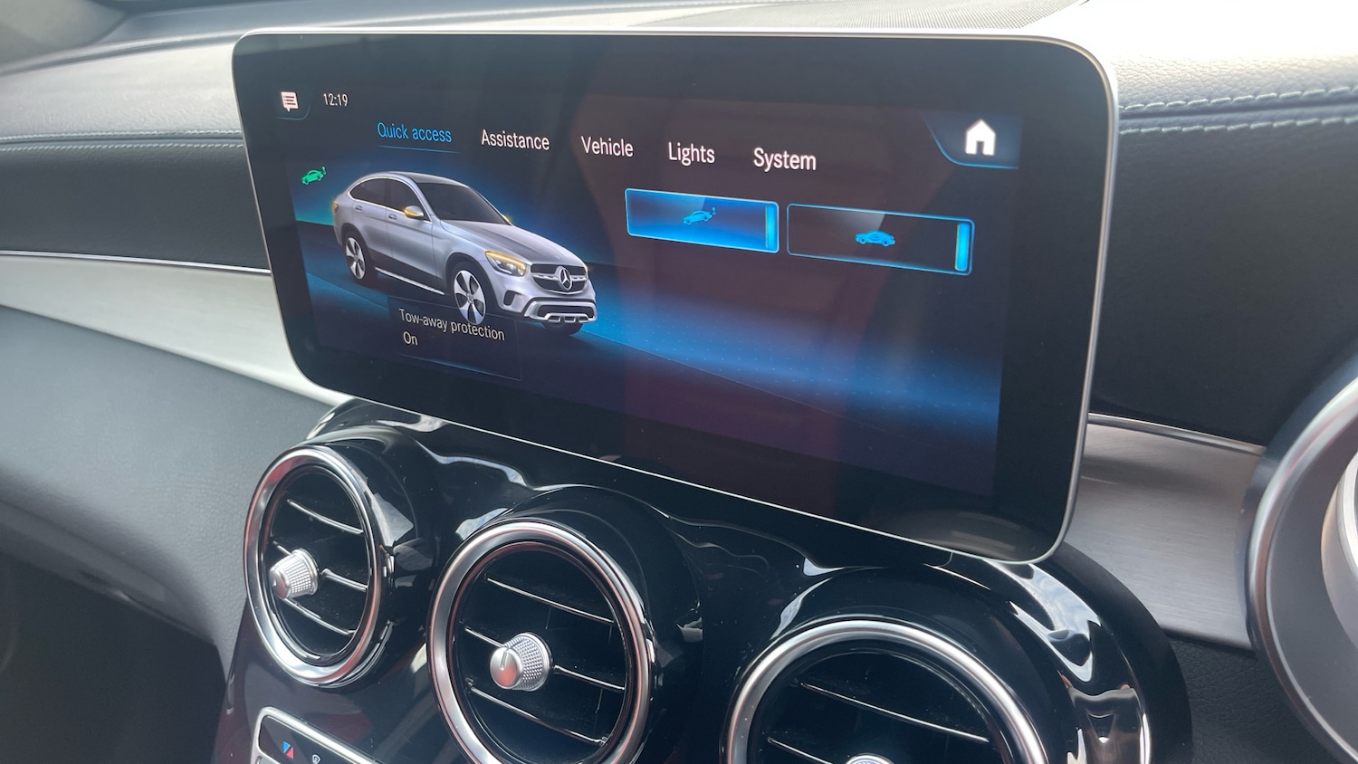 Used Mercedes-Benz GLC 2022 for sale - 76402303: Photo 42