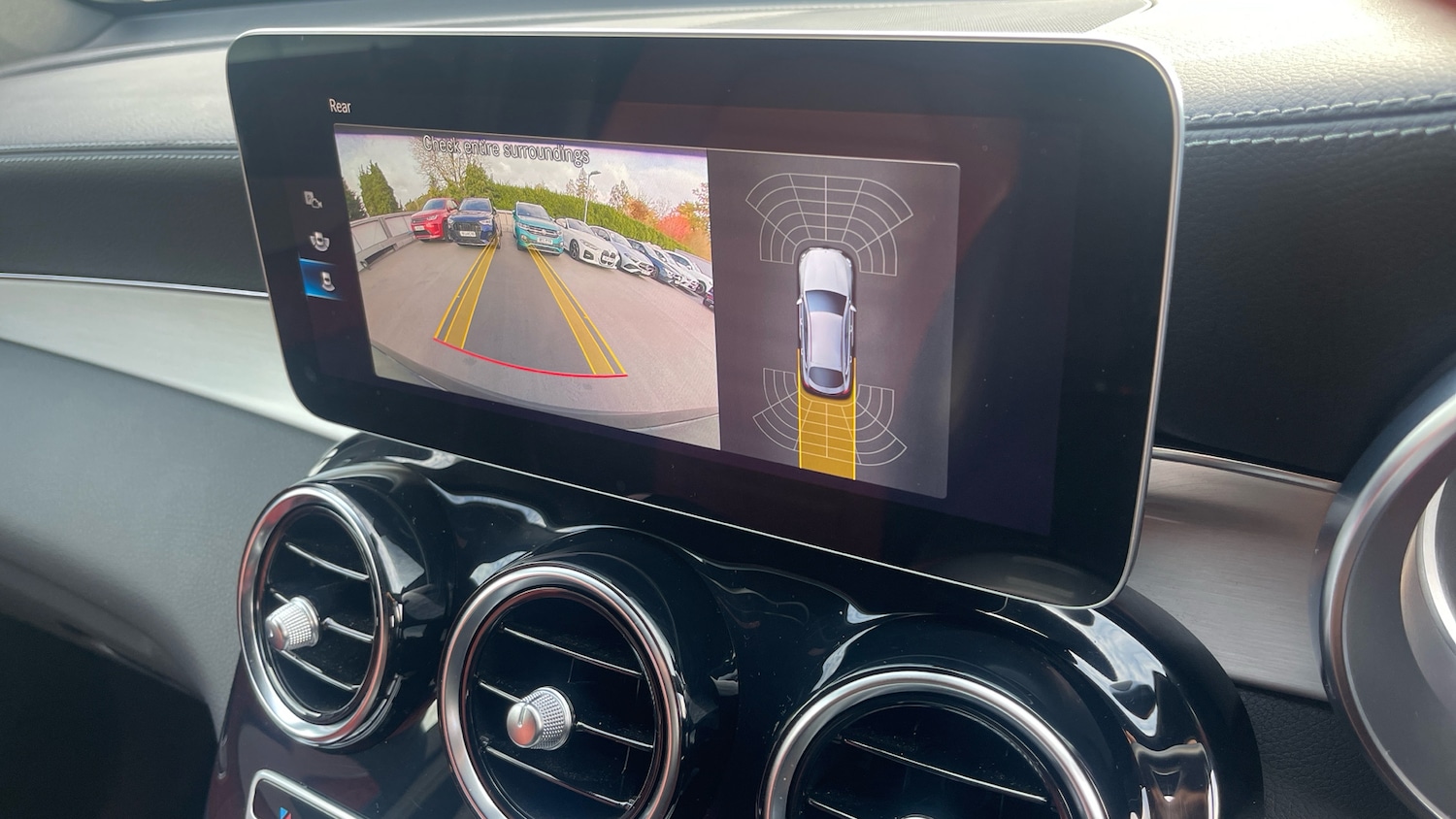 Used Mercedes-Benz GLC 2022 for sale - 76402303: Photo 45