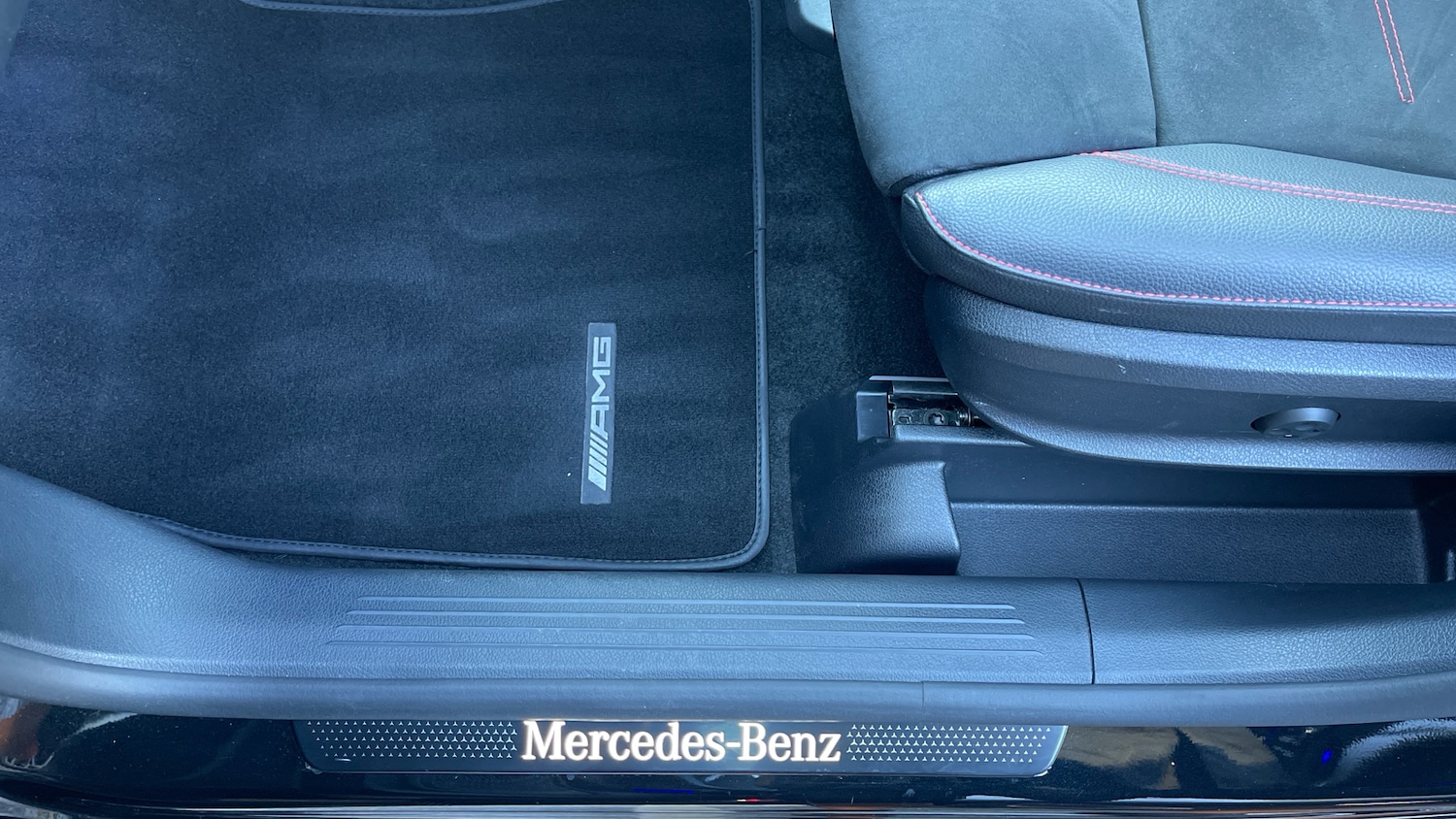 Used Mercedes-Benz GLB 2023 for sale - 77125655: Photo 32