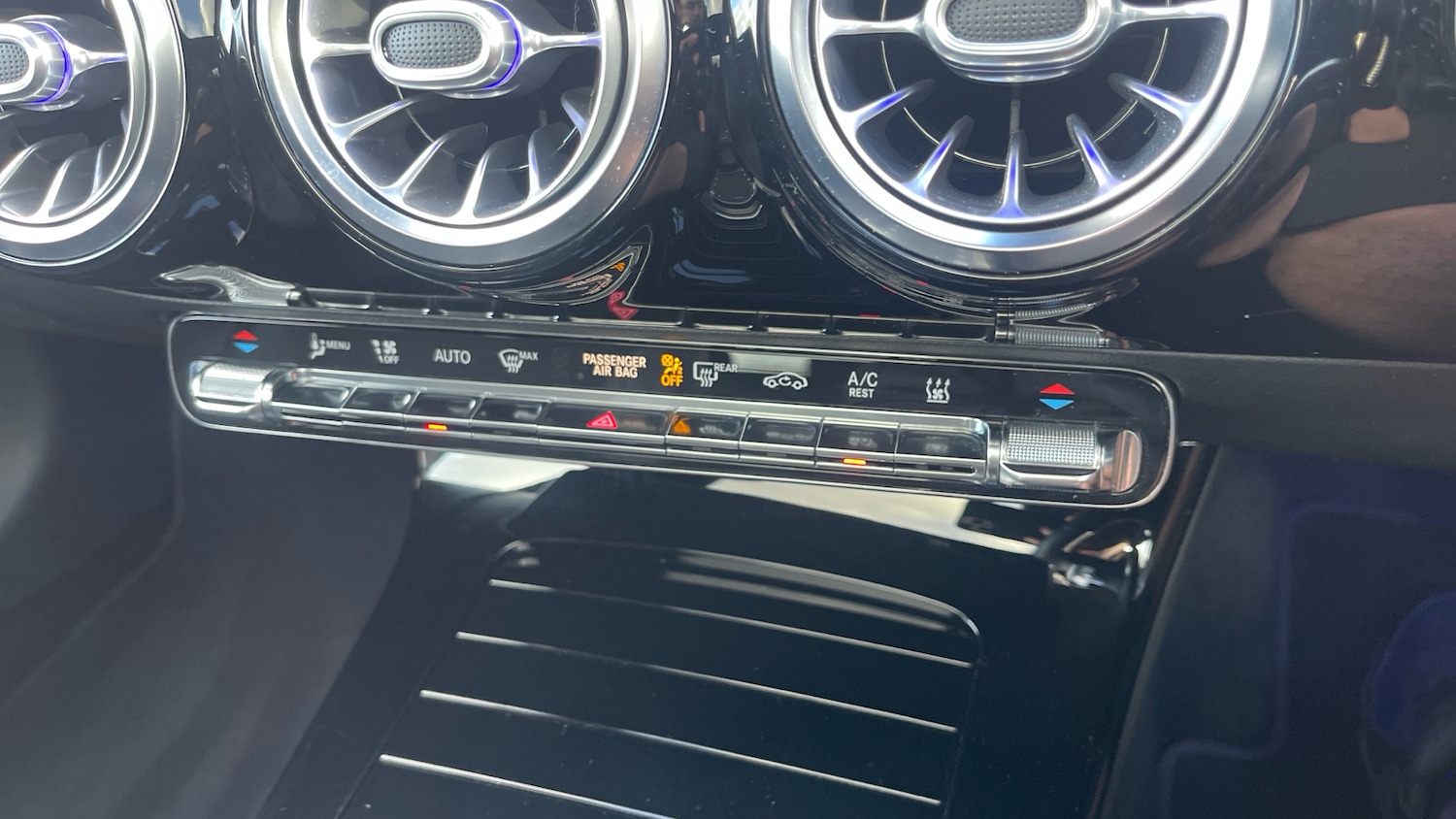 Used Mercedes-Benz A-Class 2020 for sale - 77489854: Photo 39