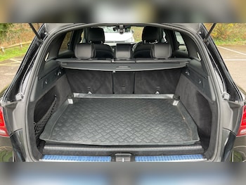 Used Mercedes-Benz GLC 2020 for sale - 78201778: Photo