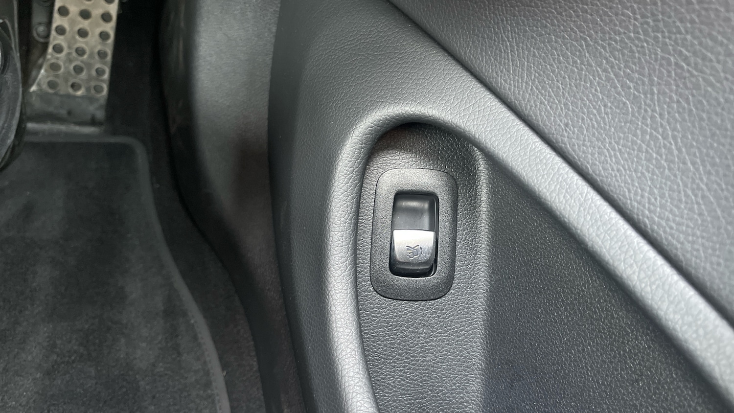 Used Mercedes-Benz C Class 2021 for sale - 77026002: Photo 36