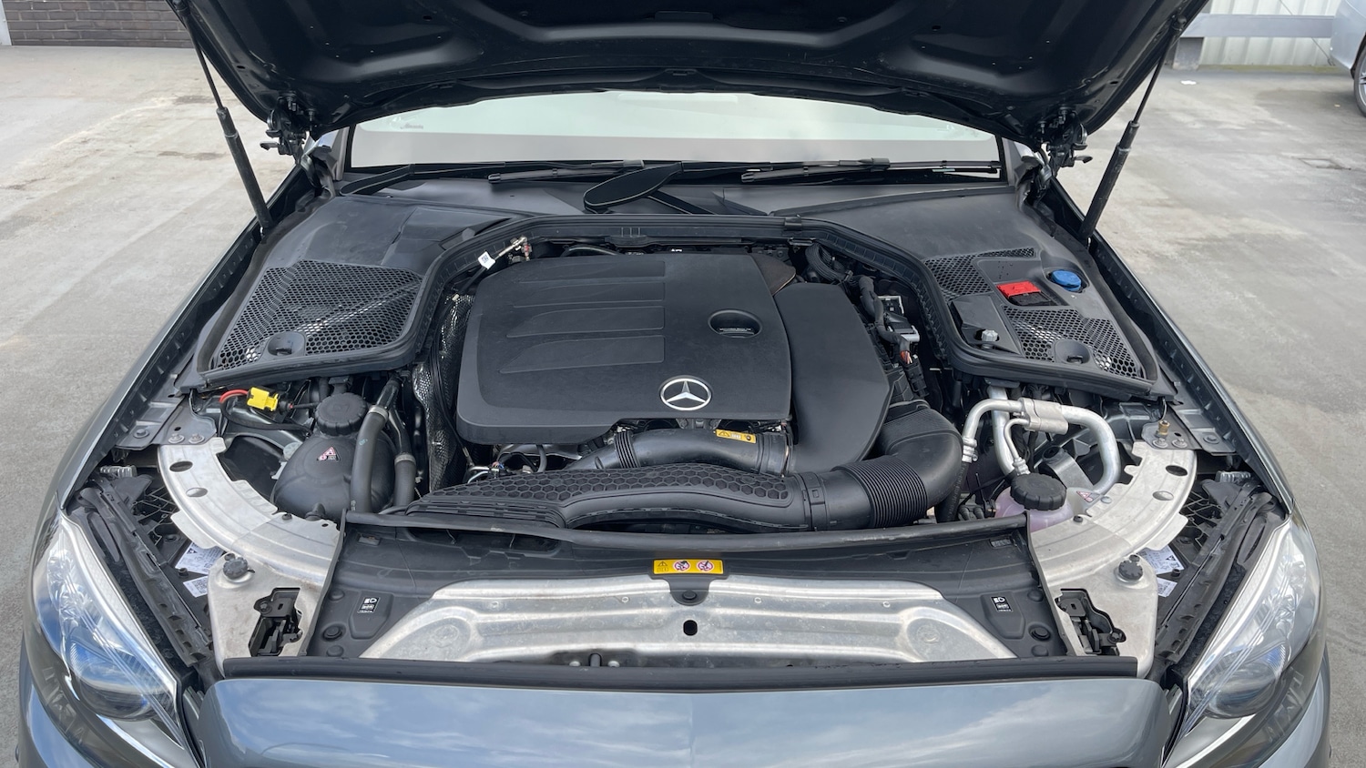 Used Mercedes-Benz C Class 2020 for sale - 76391606: Photo 8