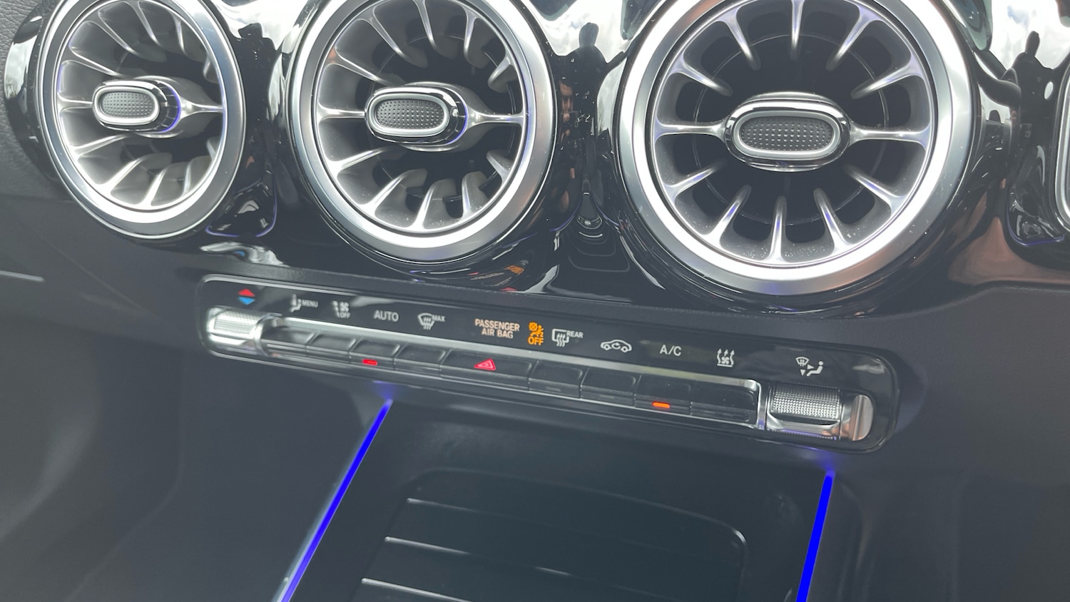 Used Mercedes-Benz GLA 2025 for sale - 77129423: Photo 39