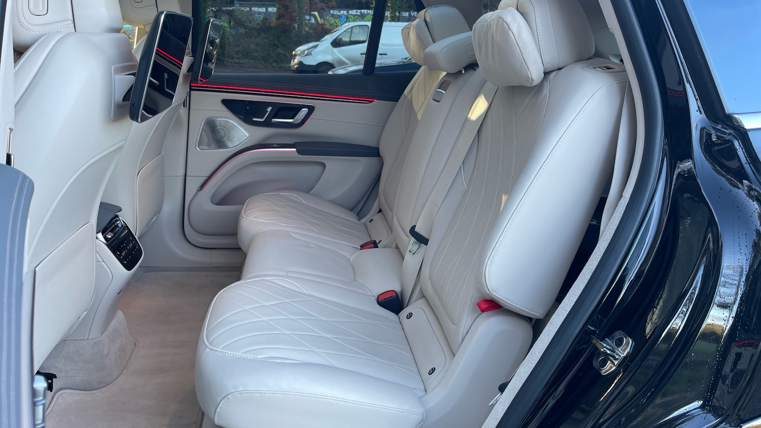 Used Mercedes-Benz EQS 2024 for sale - 76948192: Photo 16