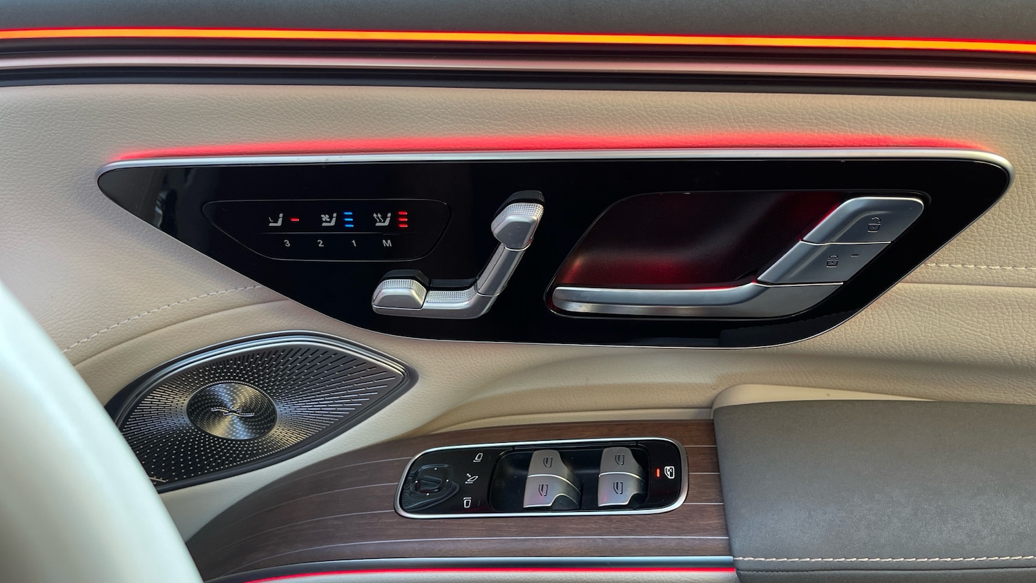 Used Mercedes-Benz EQS 2024 for sale - 76948192: Photo 37