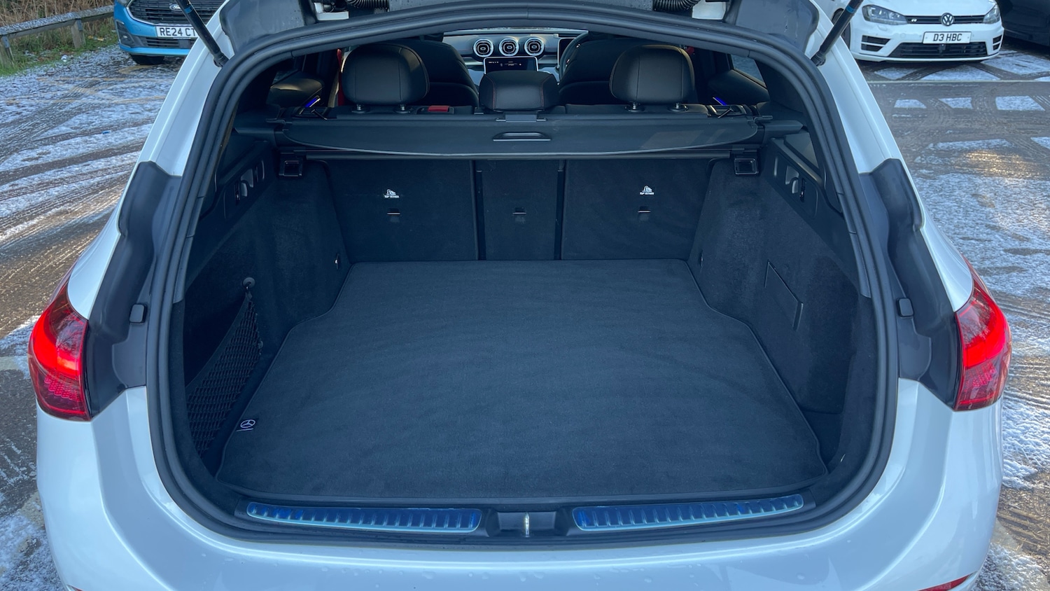 Used Mercedes-Benz C Class 2023 for sale - 77567585: Photo 4