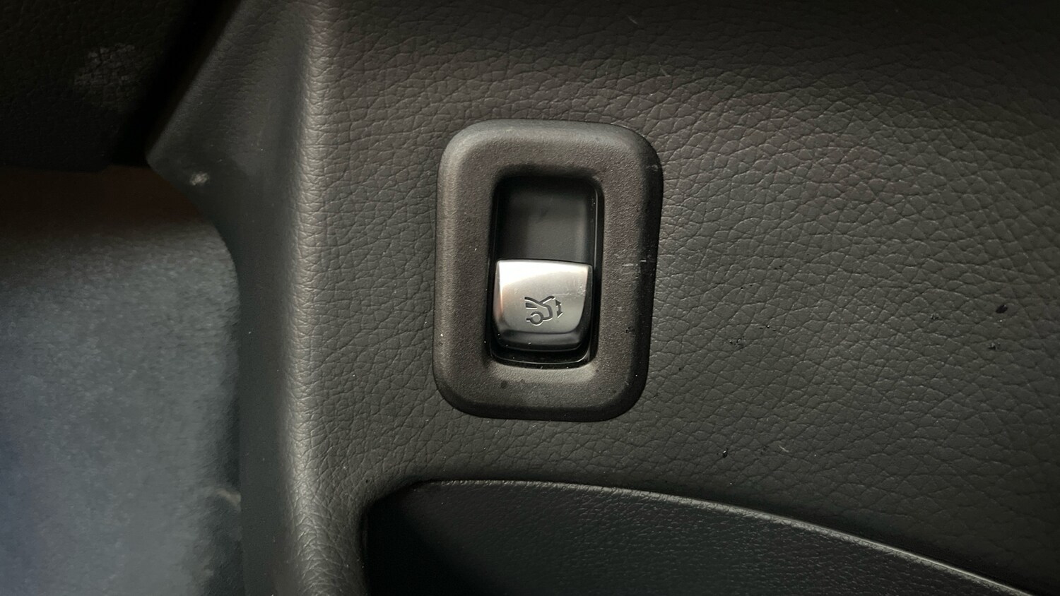 Used Mercedes-Benz EQC 2023 for sale - 77489857: Photo 37