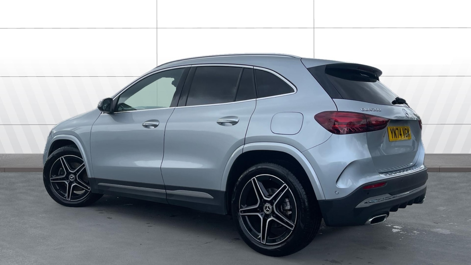 Used Mercedes-Benz GLA 2024 for sale - 76467916: Photo 2