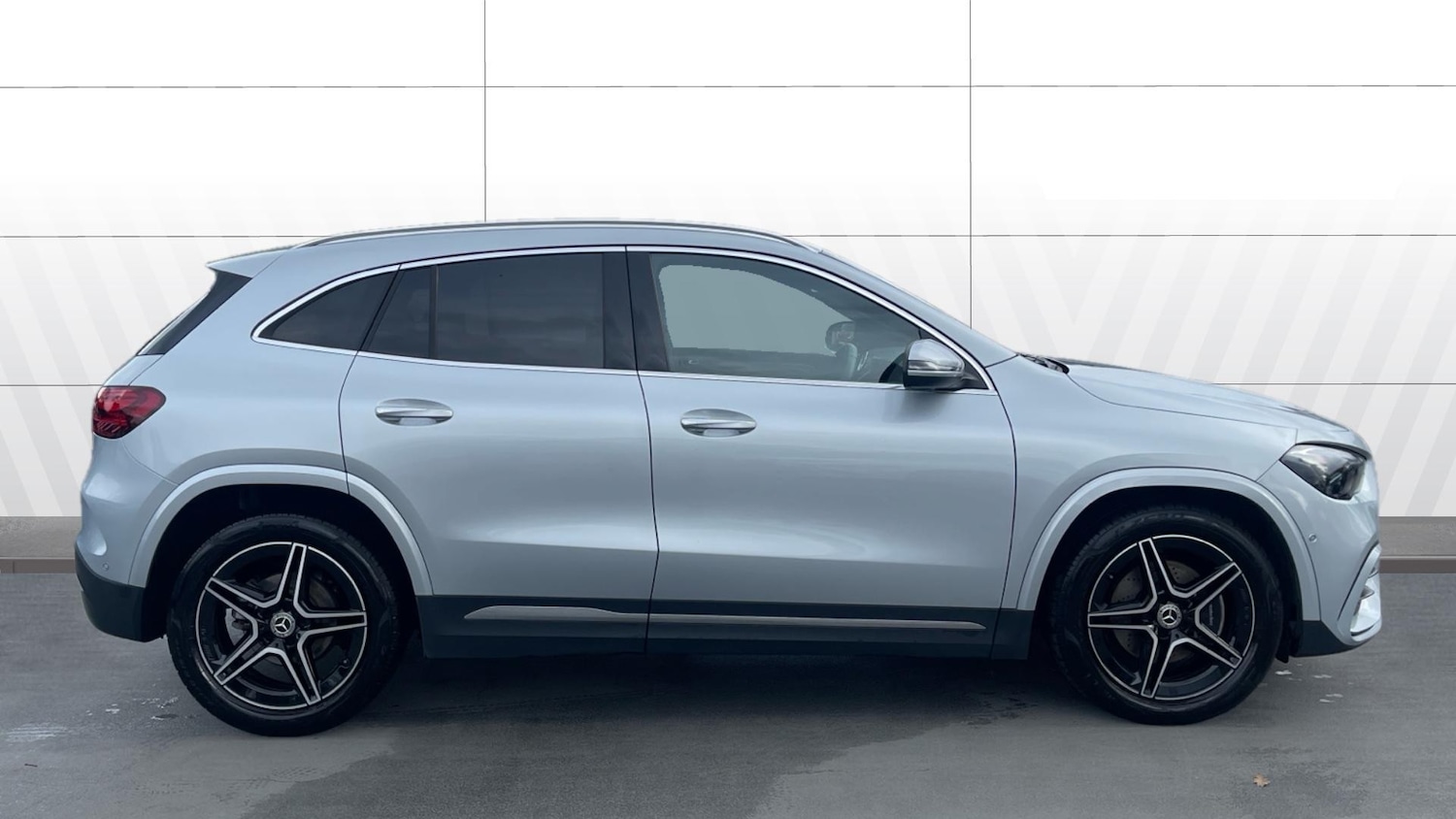 Used Mercedes-Benz GLA 2024 for sale - 76467916: Photo 5