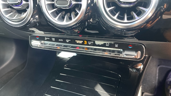 Used Mercedes-Benz CLA 2023 for sale - 76219023: Photo 39