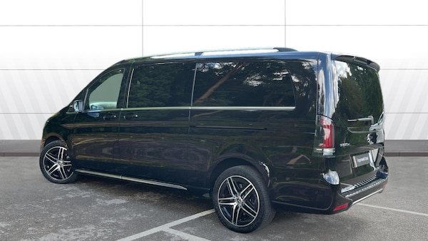 Used Mercedes-Benz V-Class 2025 for sale - 76252588: Photo 2